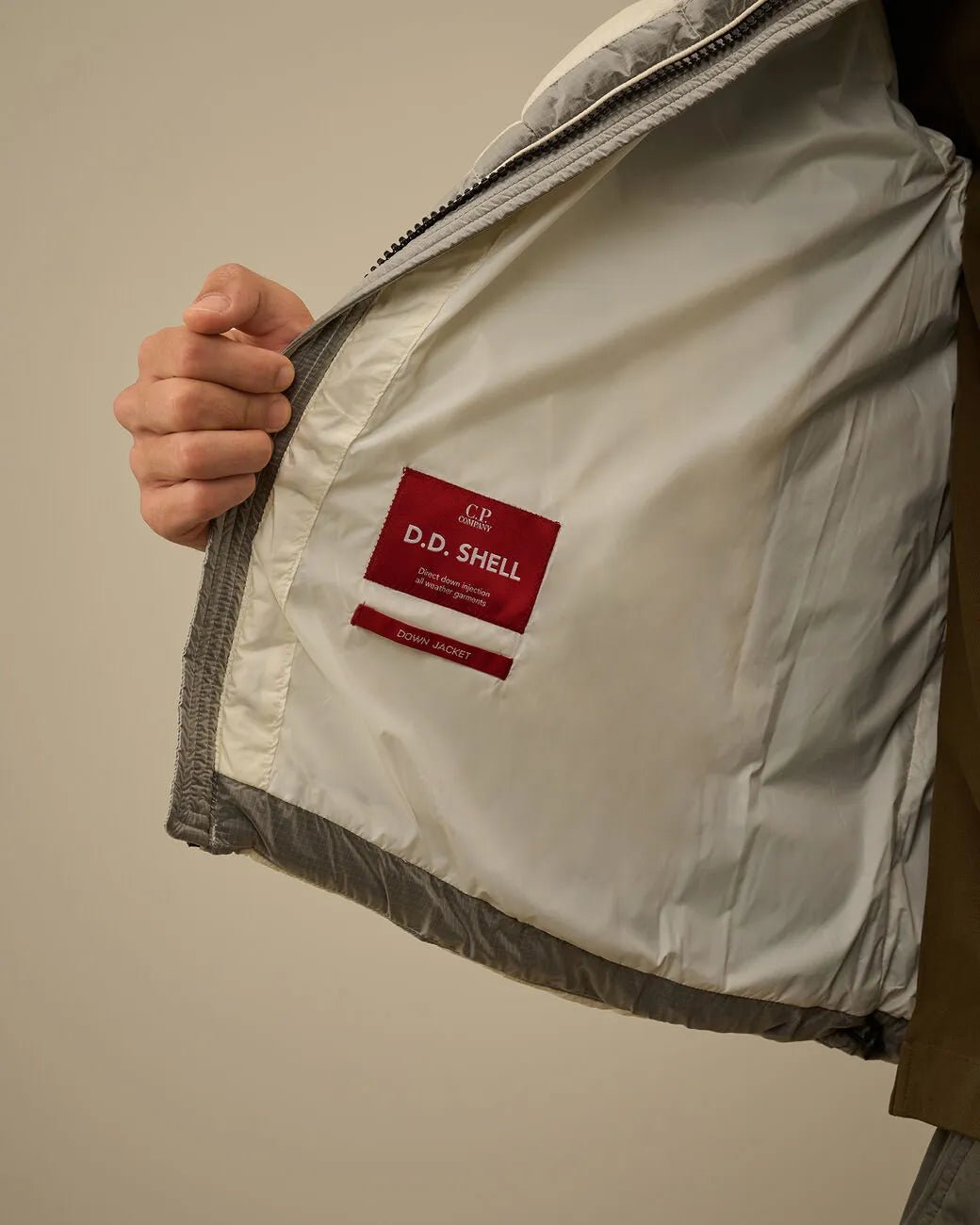 C.P. COMPANY - Doudoune D.D. Shell Hooded Down Puffer Jacket beige