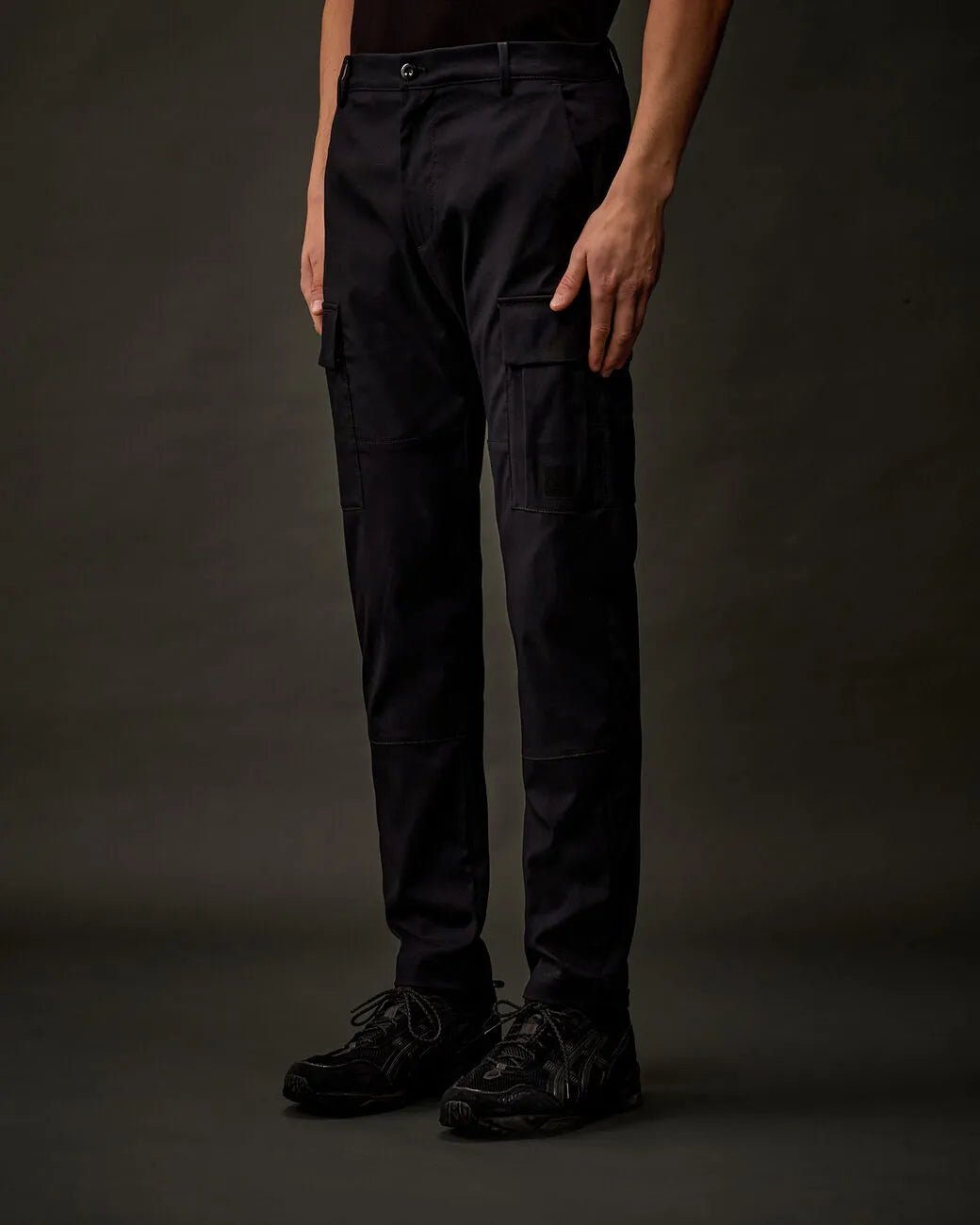 C.P. COMPANY - Metropolis Series Technical Panama Ergonomic Cargo Pants noir