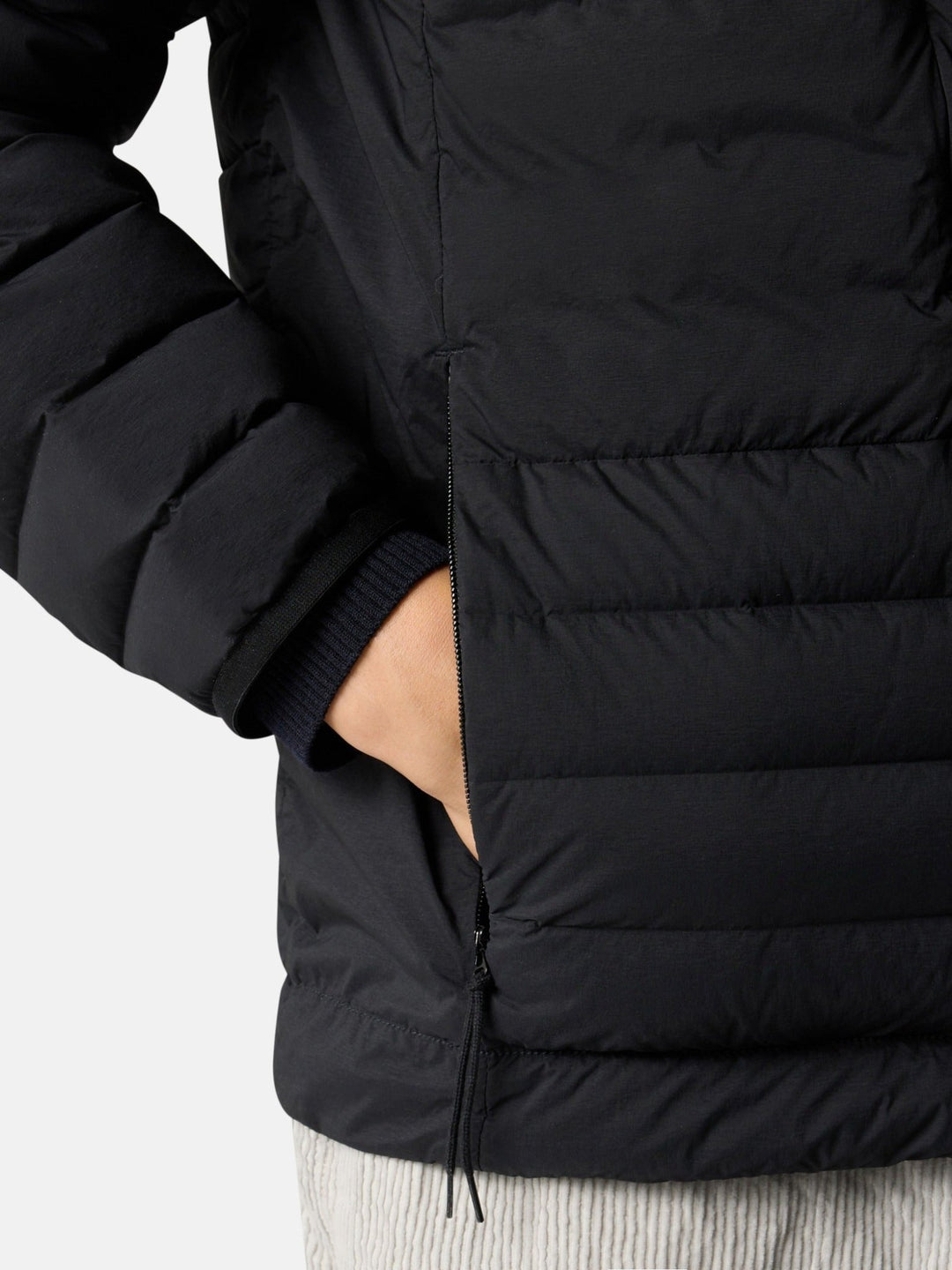 STONE ISLAND - Doudoune à capuche en matière déperlante 4100020 Noir
